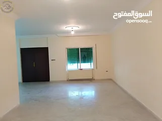  27 شقة أرضية مميزة للبيع في خلدا  - خلف الموفنبيك وقرب لاكي 210م مع حديقة وترسات 80م