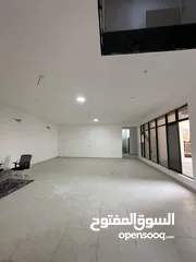  4 فيلا راقيه للايجار