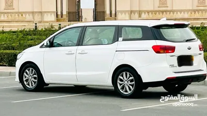  3 Kia carnival 2019 v6 gcc spec