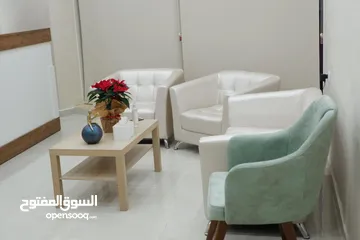 5 غرفه مجهزه في عياده أسنان للإيجار وتصلح للبشره او الجلديه