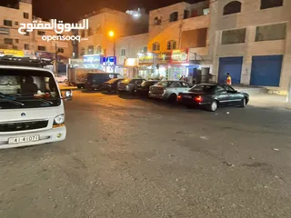  11 سوبر ماركت وغرفة تبريد