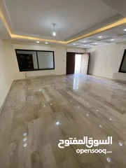  5 شقه طابق اول فاخره سوبر ديلوكس للايجار في مرج الحمام خلف المدارس العالميه طريق المطار