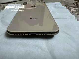  2 ايفون xs ماكس بحالة الوكالة 256 جيجا