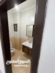  6 شقة 230م (4 غرف نوم + 3 حمامات + غرفة خادمة) من المالك مباشرة في منطقة طبربور حي الخزنة