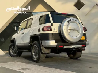  5 Toyota FJ Cruiser 2012 gcc spec