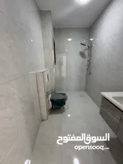  12 شقةً للبيع في بطن الهوى