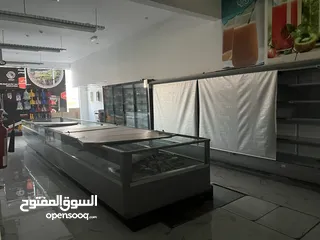  7 هايبر ماركت للبيع مع تجهيزاته ‏hypermarket for sale