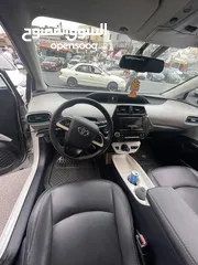  12 Toyota Prius 2017