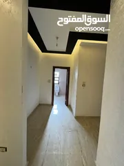 18 شقة جديدة لم تسكن بمساحة 300م