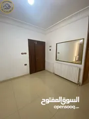 11 شقة مميزة للبيع في الجاردنز 130م مع ترسات وحديقة بسعر مغري