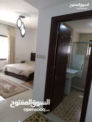  5 شقة ارضية مميزه للبيع في اجمل مناطق الجبيهه / ref 424