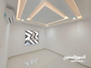  11 شقه راقيه للبيع في العامرات الاولى flat for sale in almarat