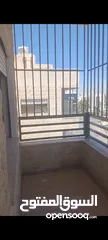  4 منزل للبيع