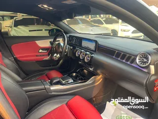  11 Mercedes-Benz A 35 AMG 4V gcc 2020