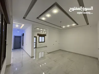  28 2فلل بناء حديث للبيع