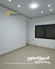  6 شقة شبه ارضي مساحة 155 متر داخلي 120 متر حديقه