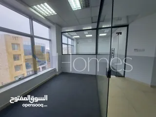 11 مكتب في منطقة راقية للايجار في ضاحية الامير راشد بمساحة بناء 190م