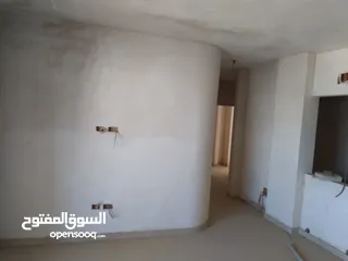  18 شقه سكنيه للبيع في حي الطيره