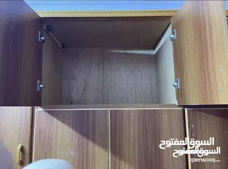  6 للبيع غرفة نوم تتكون من  ( خزانة - مكتب - سريرين)