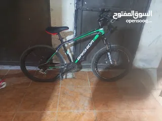  4 بسكليتات للبيع