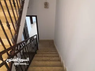  10 منزل بشهادة عقارية أبوسليم مسقوف 180 متر