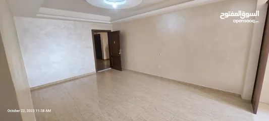  8 شقة في منطقة دير غبار