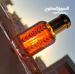  3 Orijinal amber yağı, 15 yıldan fazla yıllanmış ((depo  دهن عنبر اصلي معتق (( مخزن )) اكثر من 15سنه
