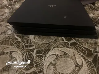  2 PS4 pro 1t الجهاز جايبو من دوله قطر شاريه