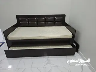  1 سرير حجم 90x 200