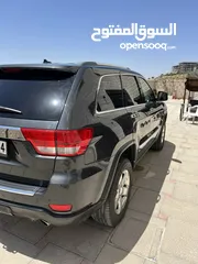 8 Jeep Grand Cherokee OverLand 2011 للبيع