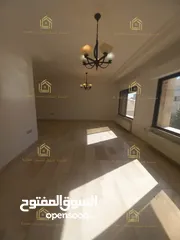  13 شقة فارغة للايجار دير غبار 200م