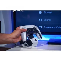  6 محطة شحن مزدوجة PowerA PS5 مرخصة رسميا لوحدات التحكم اللاسلكية DualSense صنع المملكة المتحدة