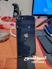  2 iPhone SE 3 (2022)