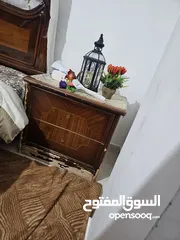  6 أغراض للبيع بداعي السفر غرفة نوم خشب ممتاز. مجلس عربي مع سجادة وبرداية كفر كنب فرشتين مفرد ونص ضغط