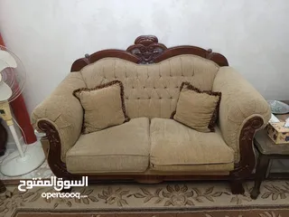  8 طقم كنب مستعمل بحاجة قشاطات وخياطة القماش وتنظيف  للبيع بسعر مناسب