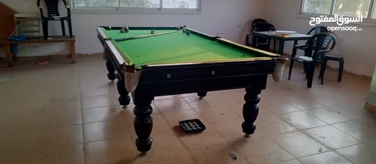  4 طاولة بلياردو