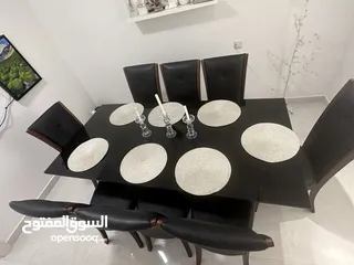  9 طاولة طعام