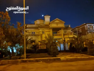  8 قصر للبيع في ارقي احياء زايد منطقه القصور والفيلات