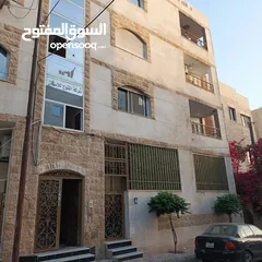 1 شقه للبيع بسعر مغري جدا مساحة 120 متر 3 غرف 3 حمامات  .صالونين .مطبخ