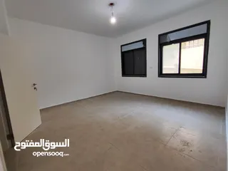  15 شقة جديده مع ساحه غير مفروش للايجار في سردا