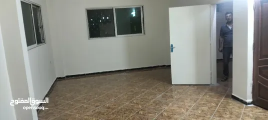  1 بيت للايجار يصلح للعرسان