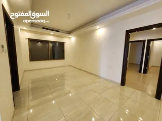  3 شقة فارغة للبيع في دير غبار ref : 14244