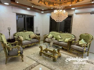  4 كنب مصري دمياطي مريح جدًا محفر لون اخضر و بيج محفر ذهبي عدد 7مقاعد + طاولة