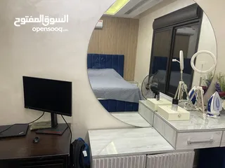  28 شقه في البنيات للبيع