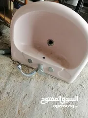  3 حمام فرنجي ومغسله كل طقم لحال