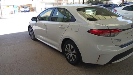  4 تويوتا كورولا 2022 حرة غير مجمركة