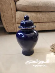  7 فاز انتيك قديمه لون ازرق رسمة طاووسين مذهبين يوجد كسر خفيف غير مؤثر على الشكل العام(نوادر)