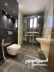  5 شقة طابق اخير مع روف دوبلكس للبيع من المالك مباشرة خلدا قرب اكادمية ساندس