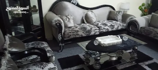  3 كنب وكالة + فضية + طرابيزات قزاز