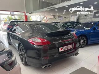  5 Porsches Panamera S 2012